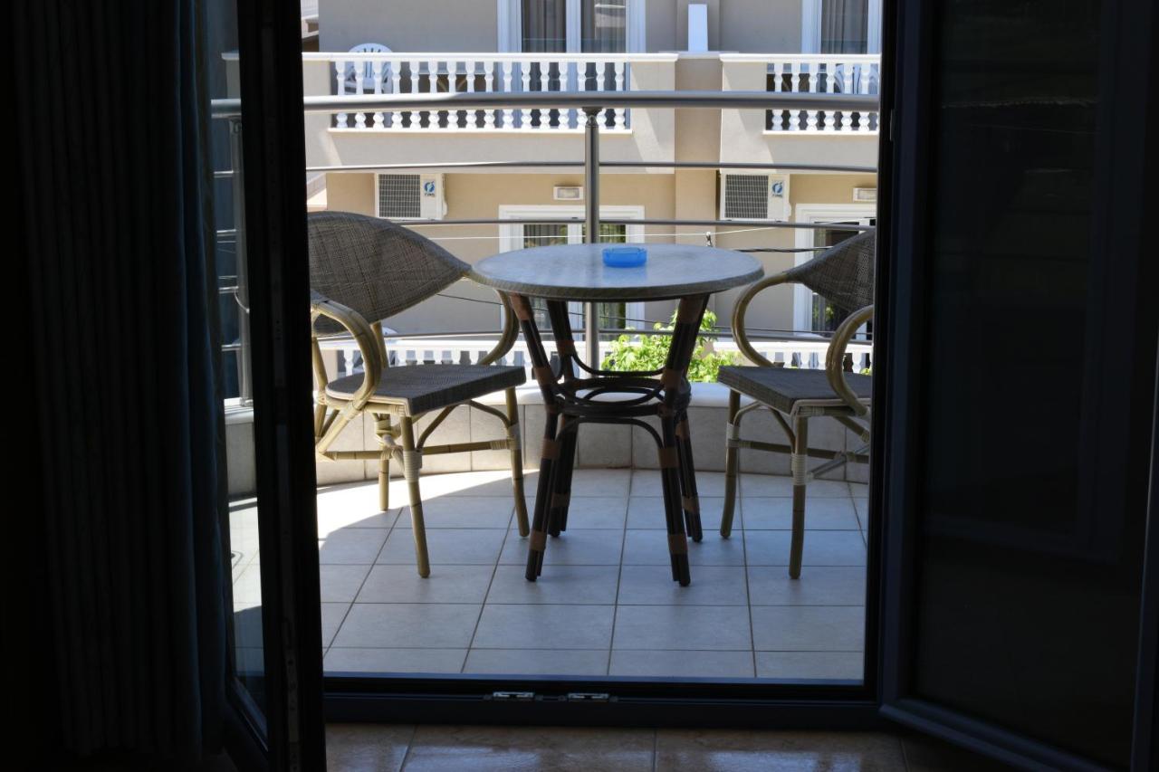 Enalion Aparthotel Olympiakí Aktí Exteriör bild