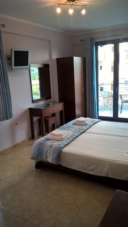 Enalion Aparthotel Olympiakí Aktí Exteriör bild
