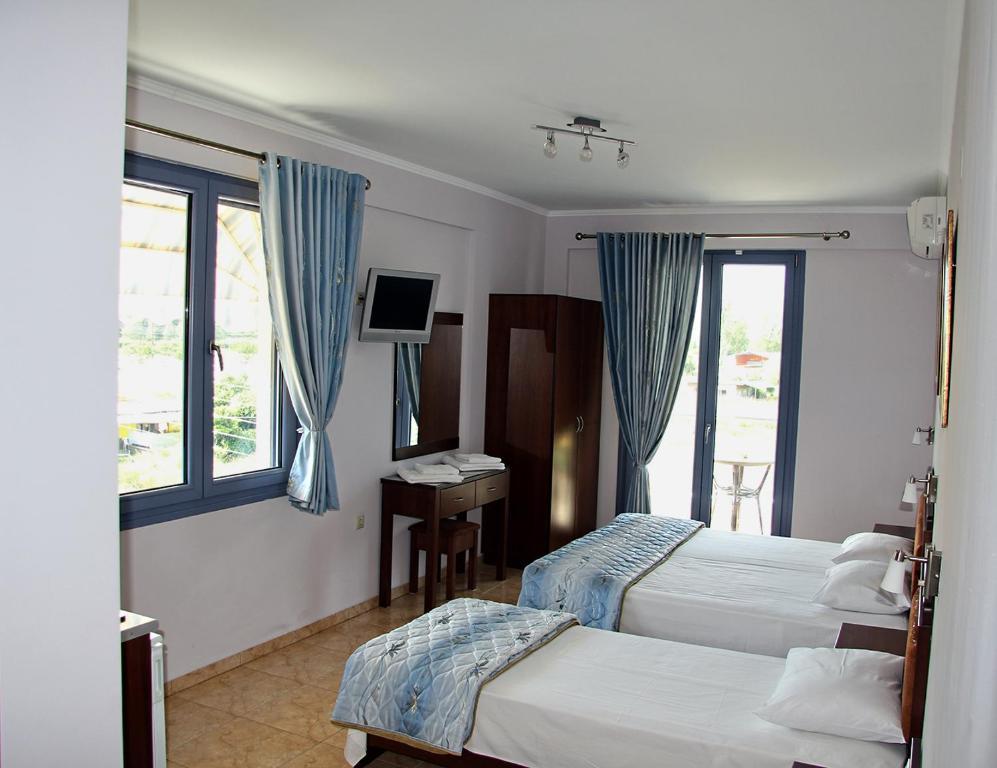 Enalion Aparthotel Olympiakí Aktí Exteriör bild