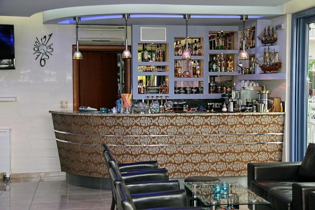 Enalion Aparthotel Olympiakí Aktí Exteriör bild